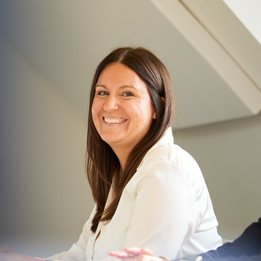Frau mit Telefonie Headset